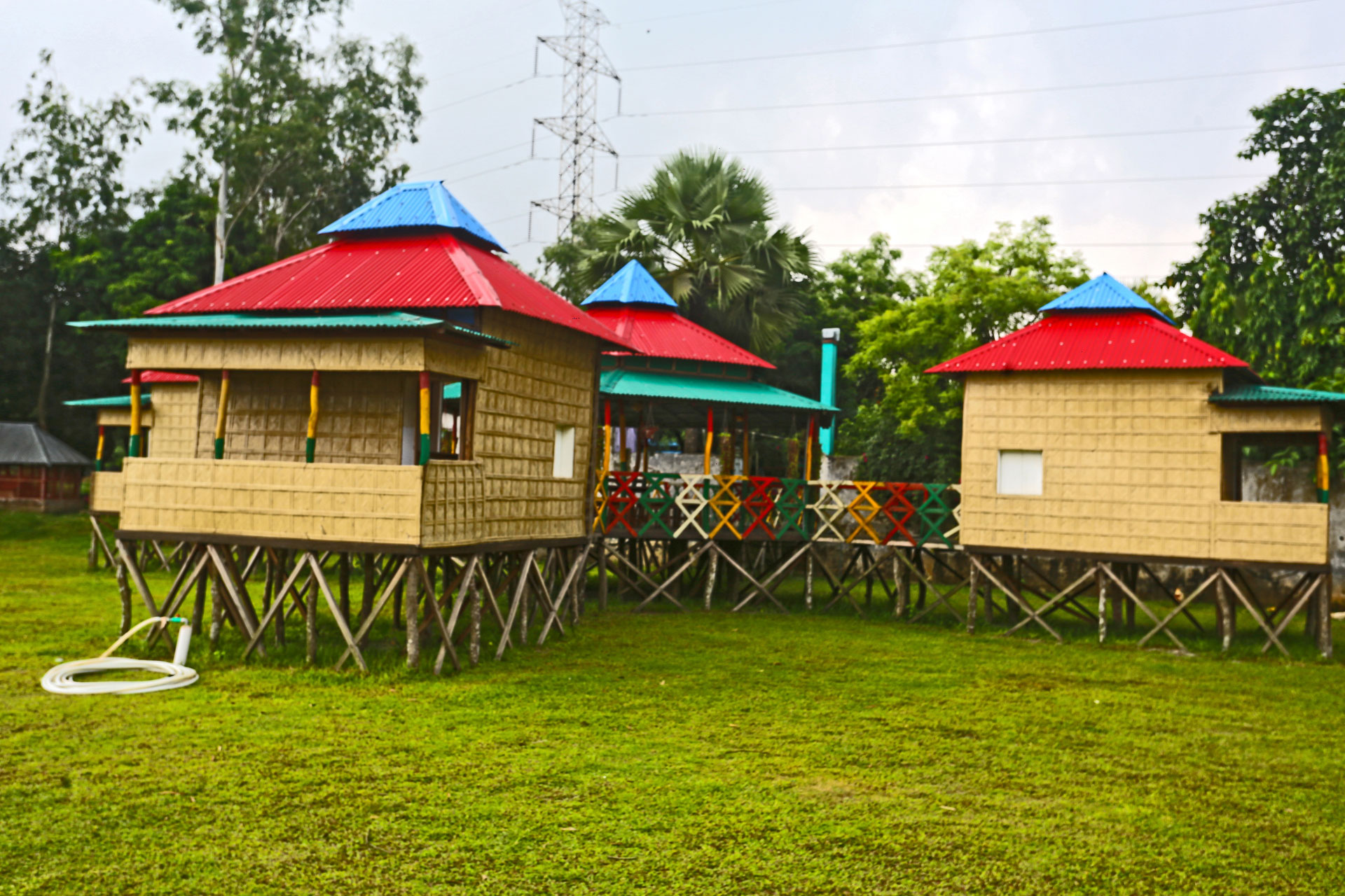 Apon-bhobon-bambo-house